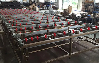 ������е